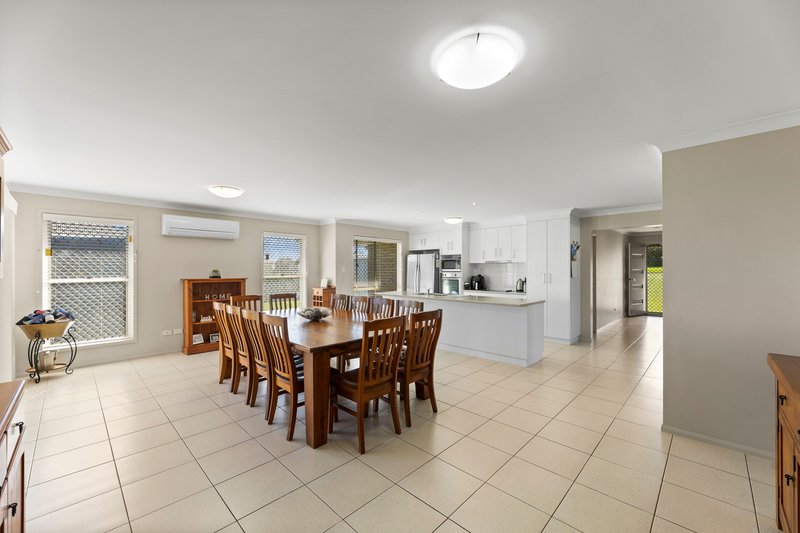 Photo - 28 Kalimna Drive, Highfields QLD 4352 - Image 4