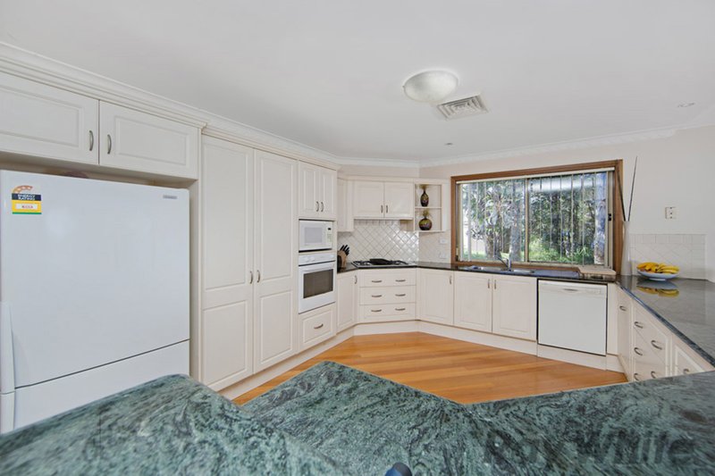 Photo - 28 Kamilaroo Avenue, Lake Munmorah NSW 2259 - Image 3