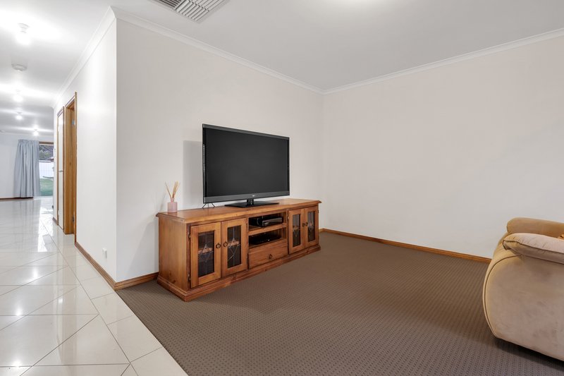 Photo - 28 Keevil Street, Elizabeth SA 5112 - Image 5