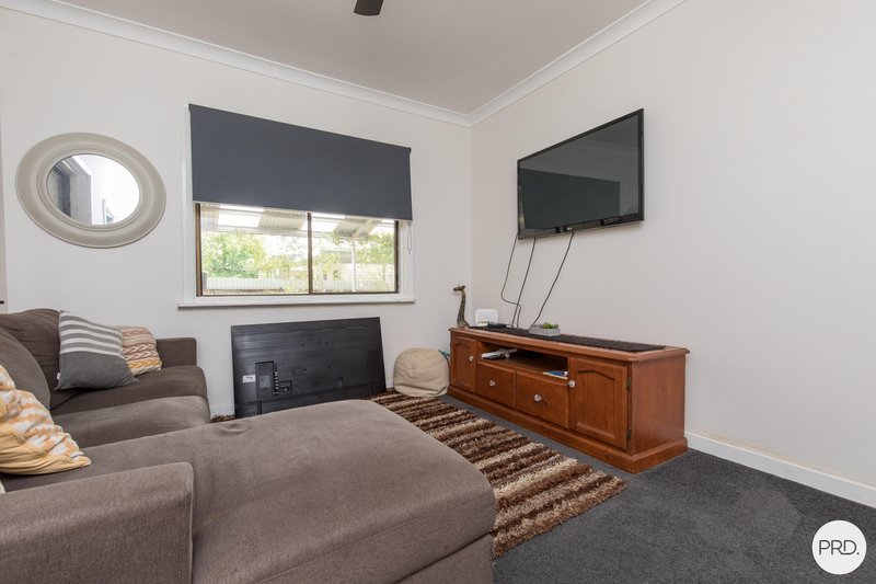 Photo - 28 Kiewa Avenue, Red Cliffs VIC 3496 - Image 3