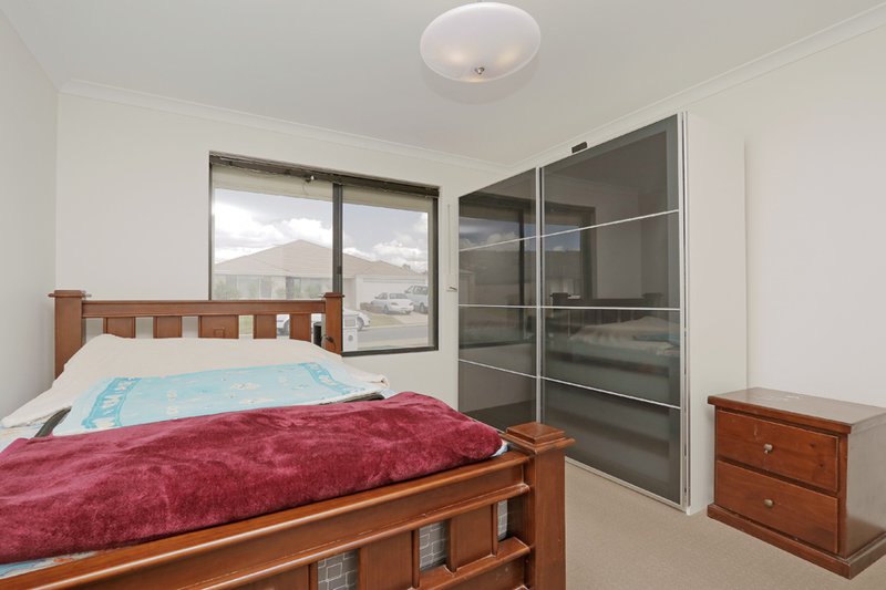 Photo - 28 Kilkenny Loop, Brookdale WA 6112 - Image 7