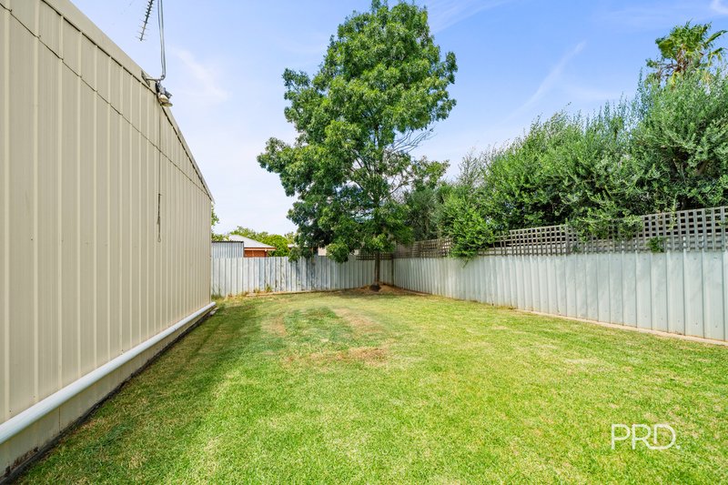 Photo - 28 Kimba Drive, Glenfield Park NSW 2650 - Image 13