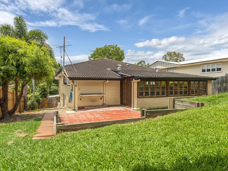 Photo - 28 Kingaroy Street, Stafford Heights QLD 4053 - Image