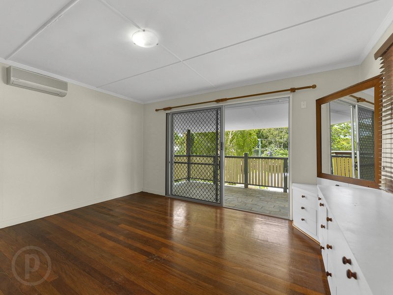 Photo - 28 Kingaroy Street, Stafford Heights QLD 4053 - Image 7