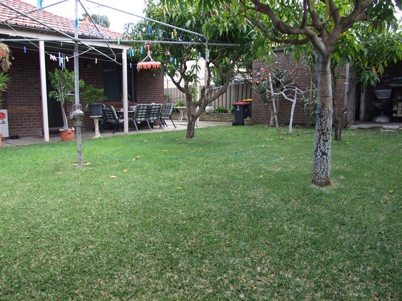 Photo - 28 Kingsgrove Road, Belmore NSW 2192 - Image 12