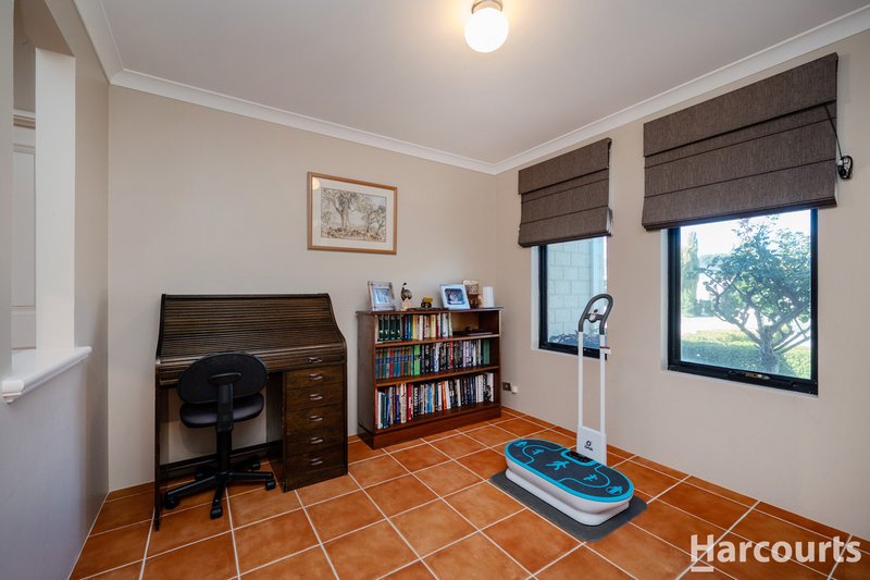 Photo - 28 Kippilaw Loop, Carramar WA 6031 - Image 6
