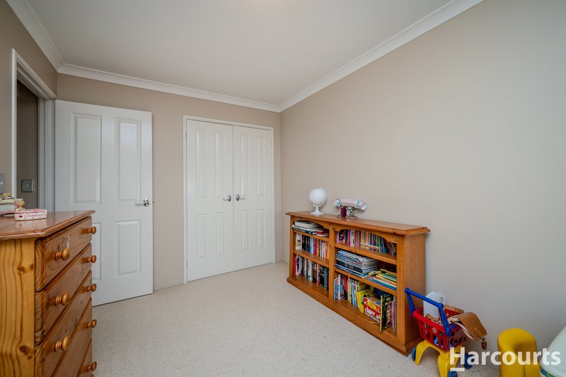 Photo - 28 Kippilaw Loop, Carramar WA 6031 - Image 20