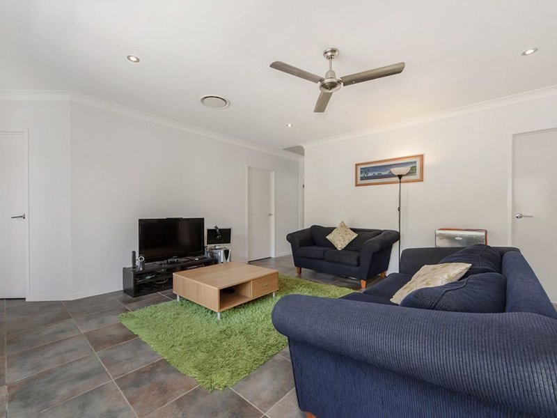 Photo - 28 Kuranga Avenue, Southport QLD 4215 - Image 6