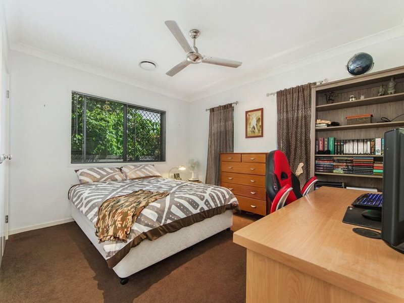 Photo - 28 Kuranga Avenue, Southport QLD 4215 - Image 11