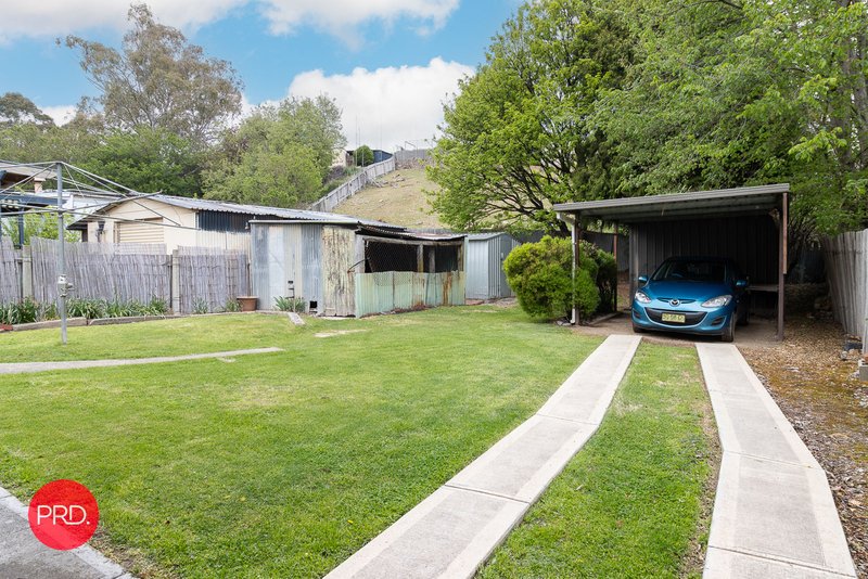 Photo - 28 Kurrajong Street, Captains Flat NSW 2623 - Image 11