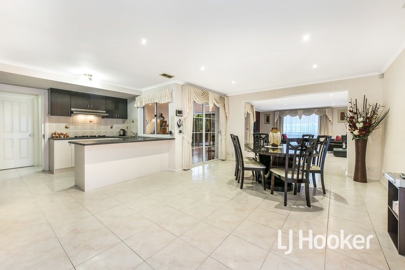 Photo - 28 Lake View Drive, Narre Warren South VIC 3805 - Image 5