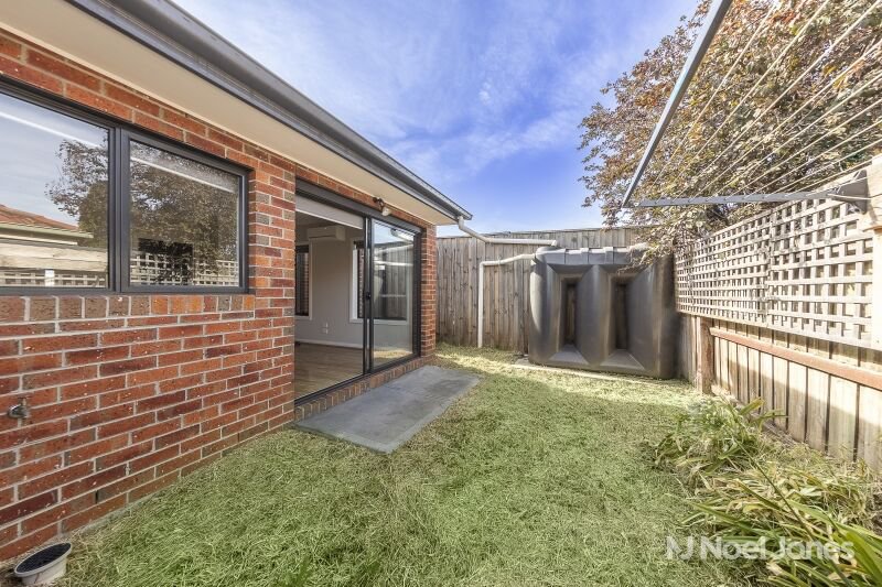 Photo - 2/8 Landy Street, Reservoir VIC 3073 - Image 9