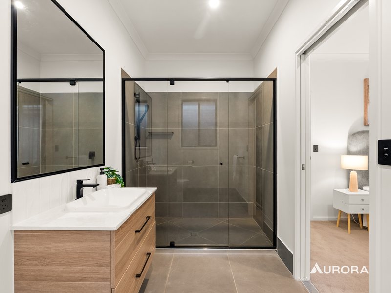 Photo - 28 Laurina Close, Collingwood Park QLD 4301 - Image 15