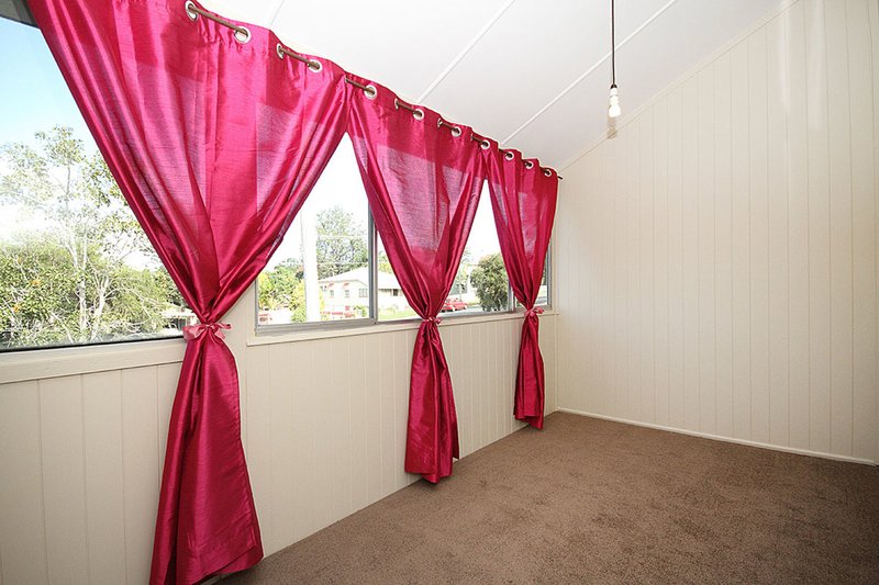 Photo - 28 Lawrence Street, North Ipswich QLD 4305 - Image 12