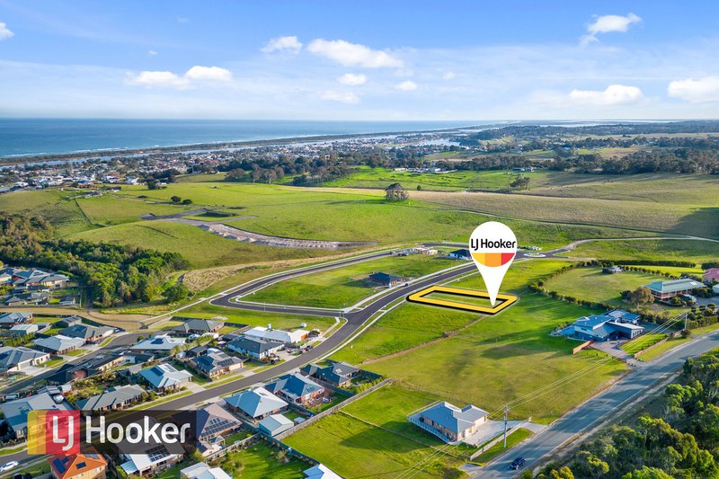 Photo - 28 Lawson Drive, Lakes Entrance VIC 3909 - Image 6