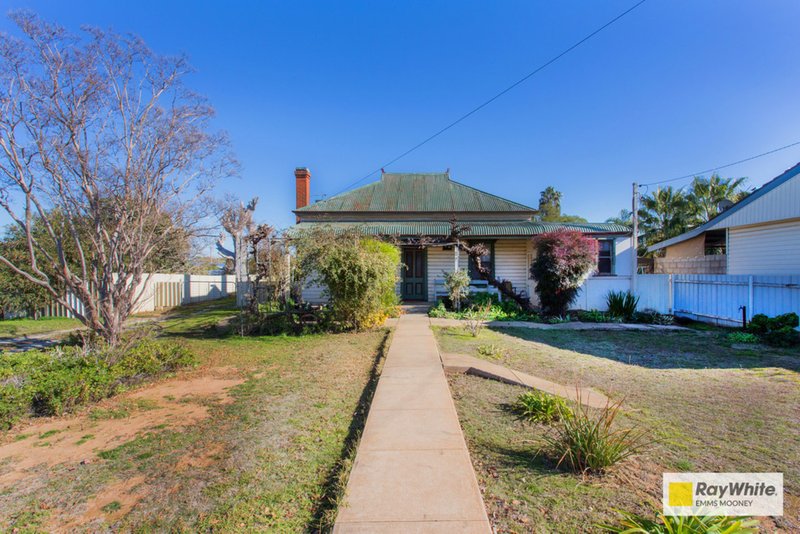 28 Lee Street, Cowra NSW 2794