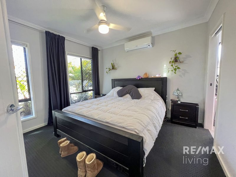 Photo - 28 Lindquist Crescent, Burpengary East QLD 4505 - Image 8