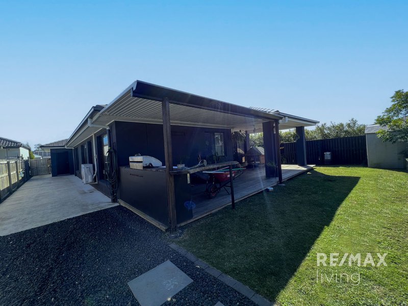 Photo - 28 Lindquist Crescent, Burpengary East QLD 4505 - Image 14