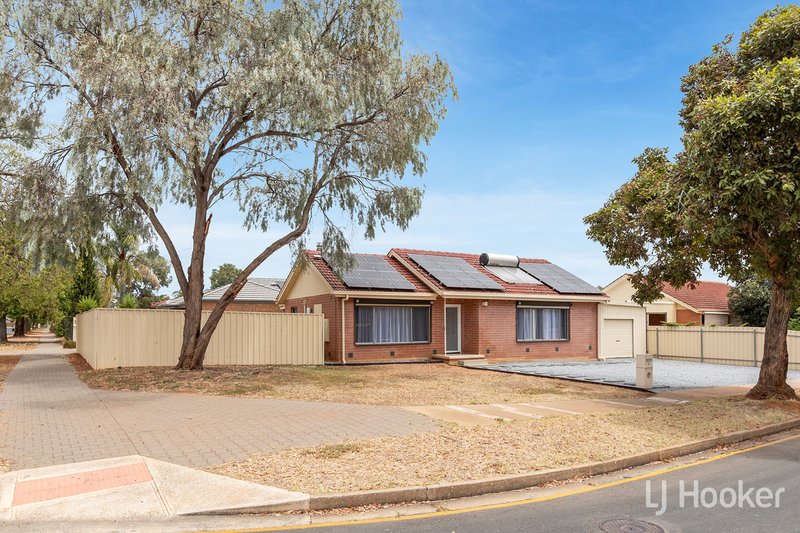 Photo - 28 Lindsay Street, Elizabeth Downs SA 5113 - Image 4