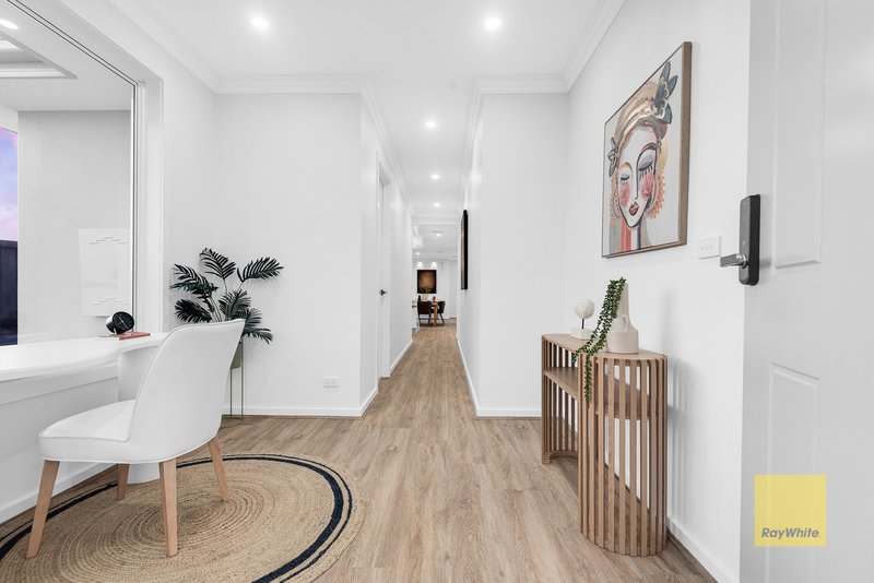 Photo - 28 Livestock Street, Tarneit VIC 3029 - Image 3