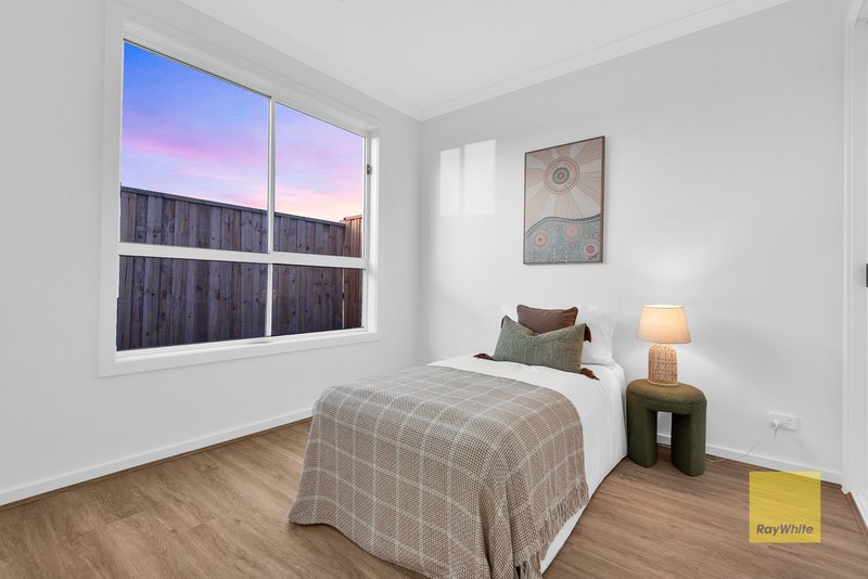 Photo - 28 Livestock Street, Tarneit VIC 3029 - Image 7