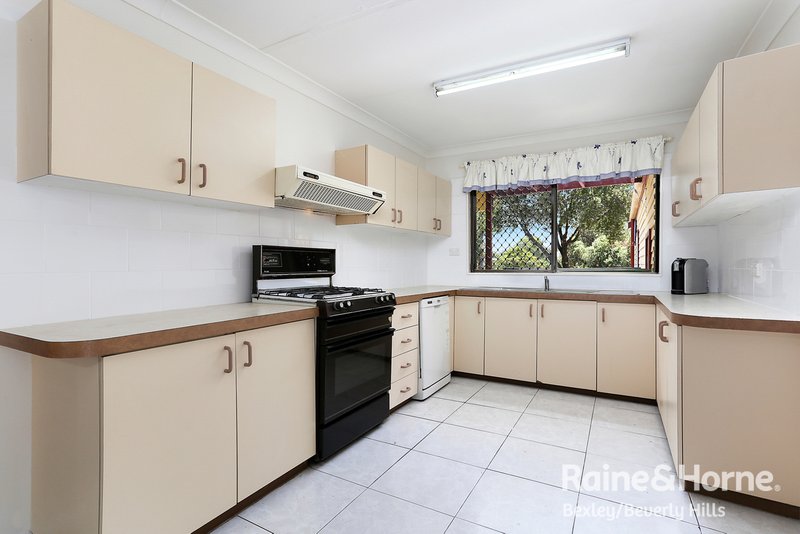 Photo - 28 Lloyd Street, Bexley NSW 2207 - Image 3