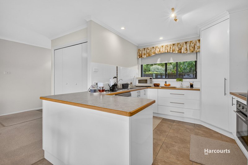 Photo - 2/8 Lomandra Drive, Blackmans Bay TAS 7052 - Image 3