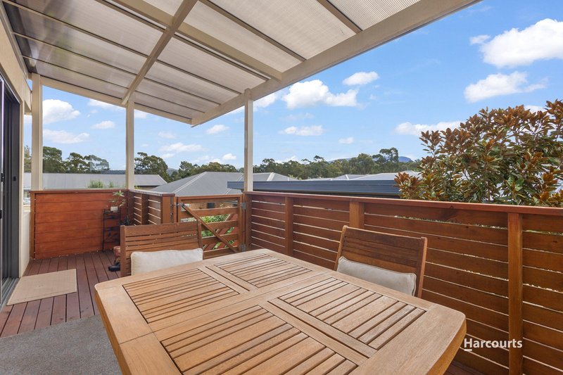 Photo - 2/8 Lomandra Drive, Blackmans Bay TAS 7052 - Image 8