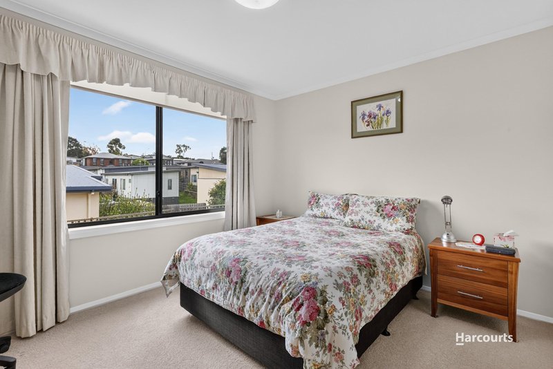 Photo - 2/8 Lomandra Drive, Blackmans Bay TAS 7052 - Image 14