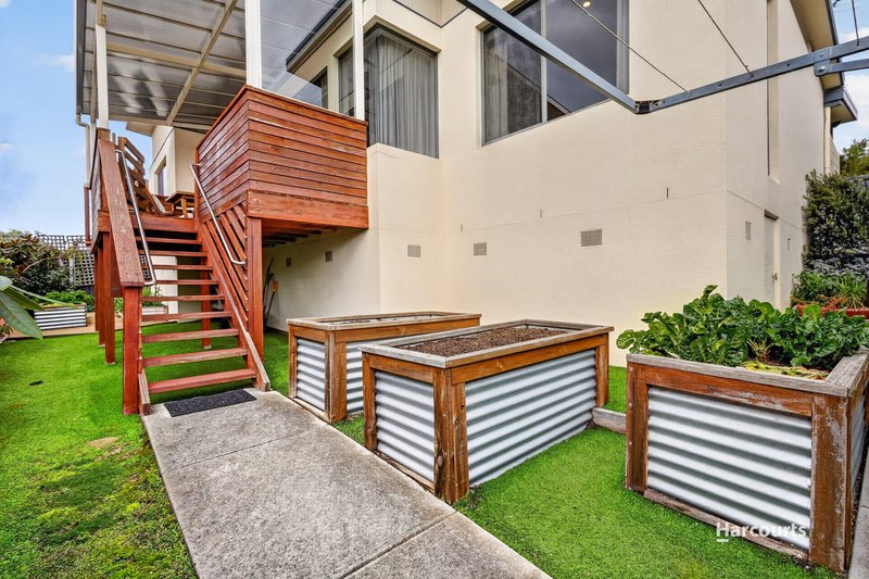 Photo - 2/8 Lomandra Drive, Blackmans Bay TAS 7052 - Image 16