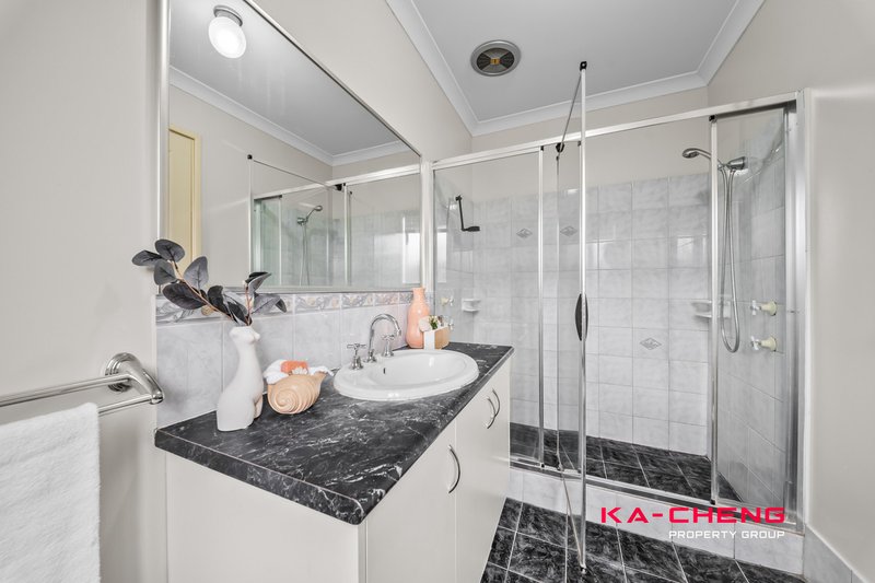 Photo - 28 Lookout Circle, Ellenbrook WA 6069 - Image 13