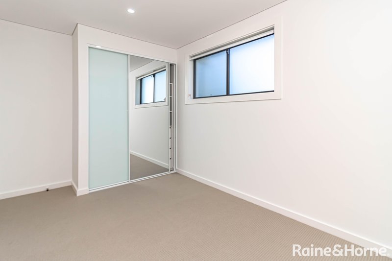 Photo - 28 Lower Mount Street, Wentworthville NSW 2145 - Image 6