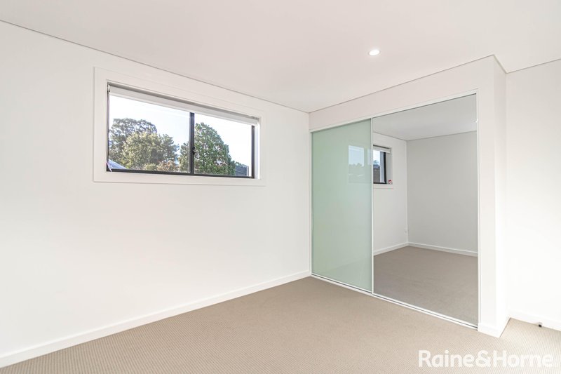 Photo - 28 Lower Mount Street, Wentworthville NSW 2145 - Image 10