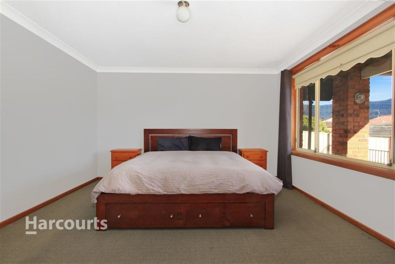 Photo - 28 Lucas Drive, Horsley NSW 2530 - Image 5