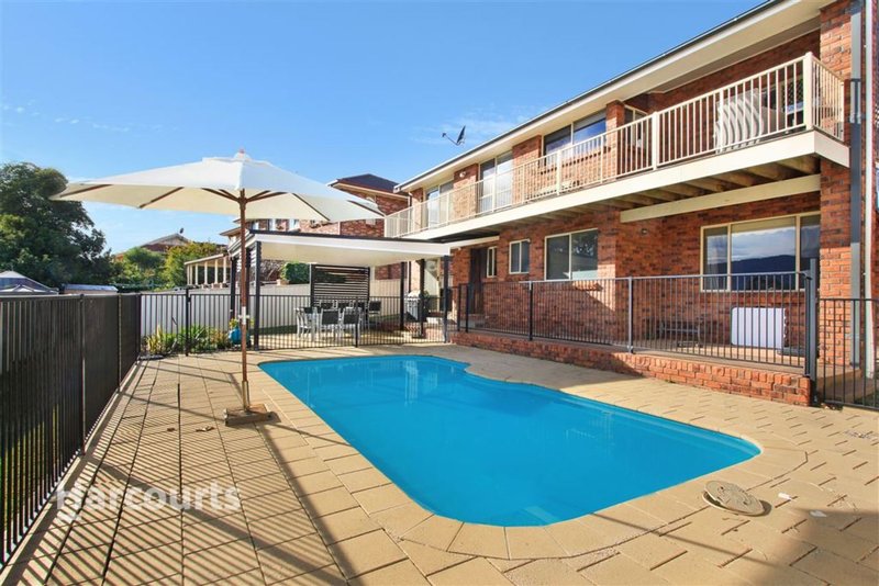 Photo - 28 Lucas Drive, Horsley NSW 2530 - Image 8