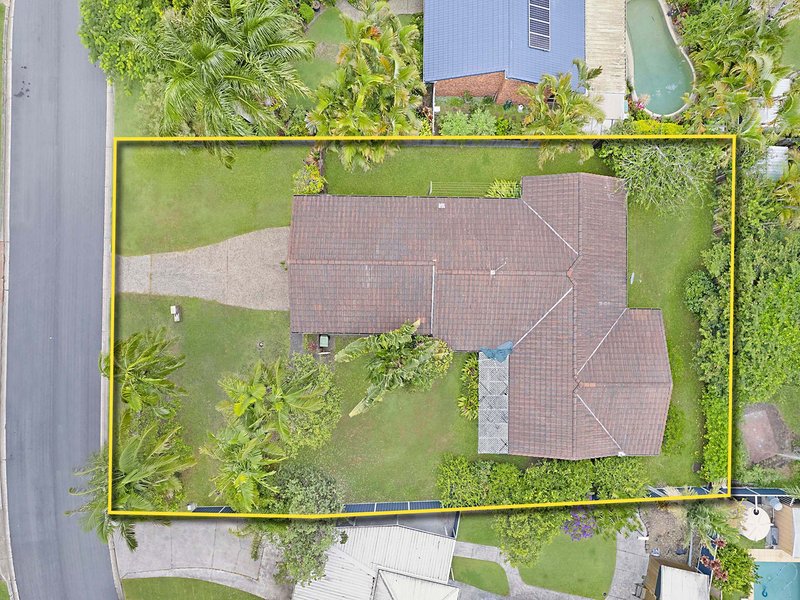 Photo - 28 Lurnea Crescent, Mountain Creek QLD 4557 - Image 2