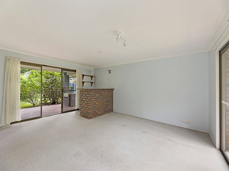 Photo - 28 Lurnea Crescent, Mountain Creek QLD 4557 - Image 11