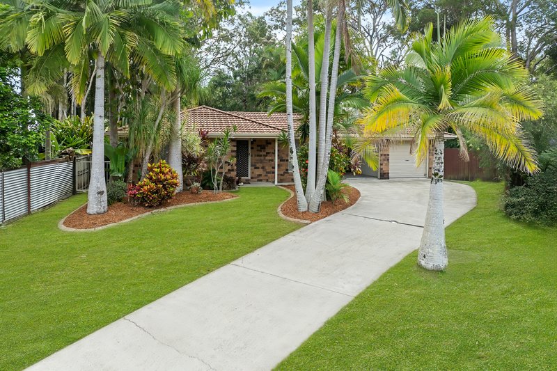 Photo - 28 Lyndhurst Grove, Tewantin QLD 4565 - Image 1