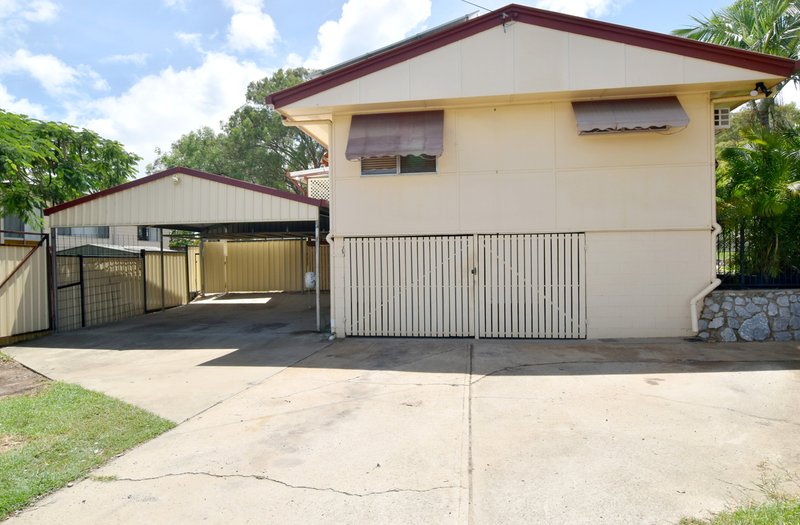 Photo - 28 Lyons Street, South Gladstone QLD 4680 - Image 2