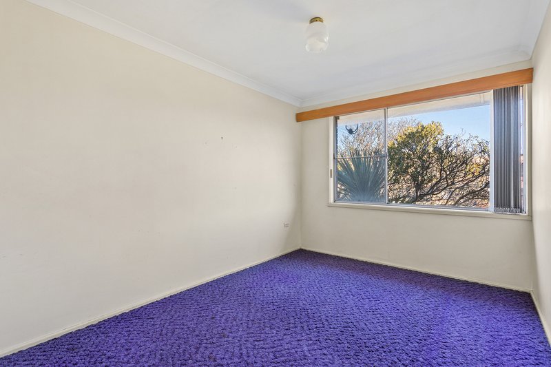 Photo - 28 Mackenzie Avenue, Mount Warrigal NSW 2528 - Image 7