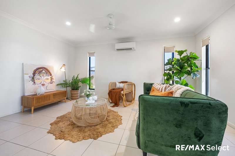 Photo - 28 Madison Avenue, Glenella QLD 4740 - Image 4