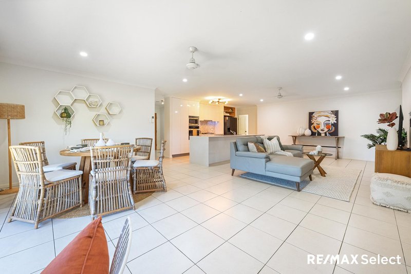 Photo - 28 Madison Avenue, Glenella QLD 4740 - Image 5