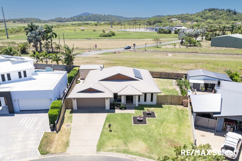 Photo - 28 Madison Avenue, Glenella QLD 4740 - Image 31