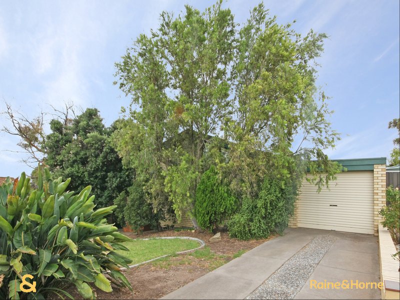 Photo - 28 Manoora Drive, Hallett Cove SA 5158 - Image 5