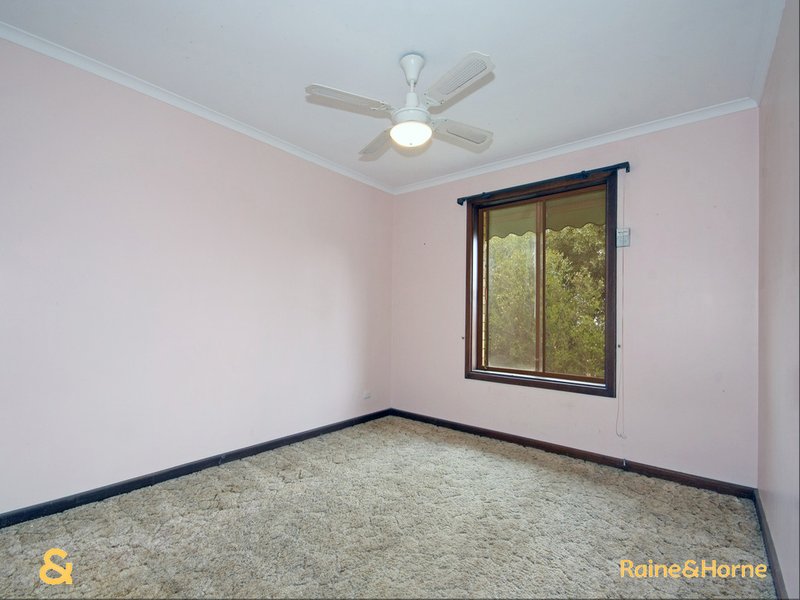 Photo - 28 Manoora Drive, Hallett Cove SA 5158 - Image 10