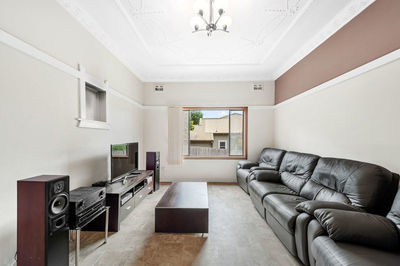 Photo - 28 Maranui Avenue, Dee Why NSW 2099 - Image 3