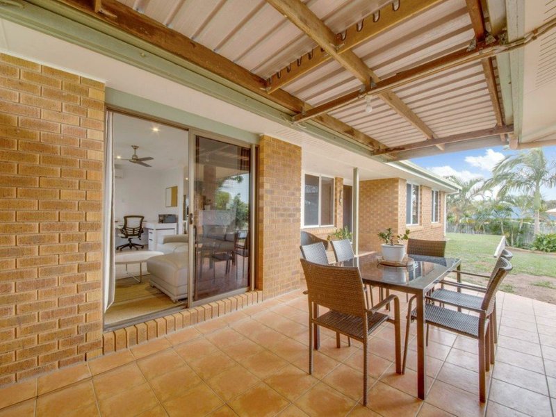 Photo - 28 Margaret Street, Tannum Sands QLD 4680 - Image 13