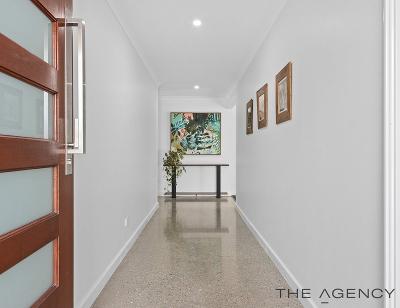 Photo - 28 Marginata Parkway, Canning Vale WA 6155 - Image 3