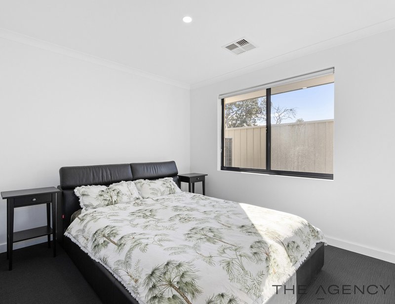 Photo - 28 Marginata Parkway, Canning Vale WA 6155 - Image 31