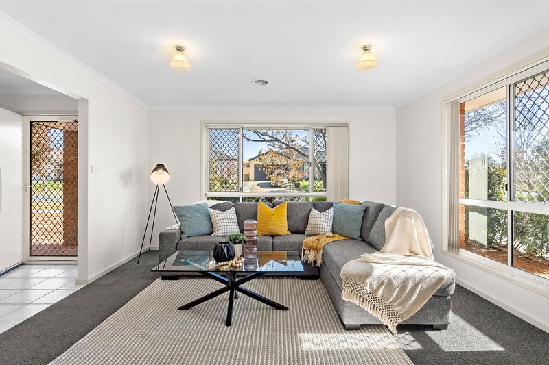 Photo - 28 Marie Dalley Street, Gungahlin ACT 2912 - Image 2